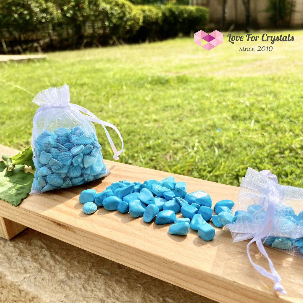 Blue Howlite (Dyed) Chips In A Pouch 100G Tumbled