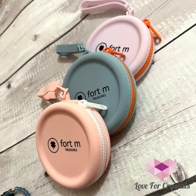 Lucky Silicon Pouch (Shirts of Fortune) by Fort M Treasures