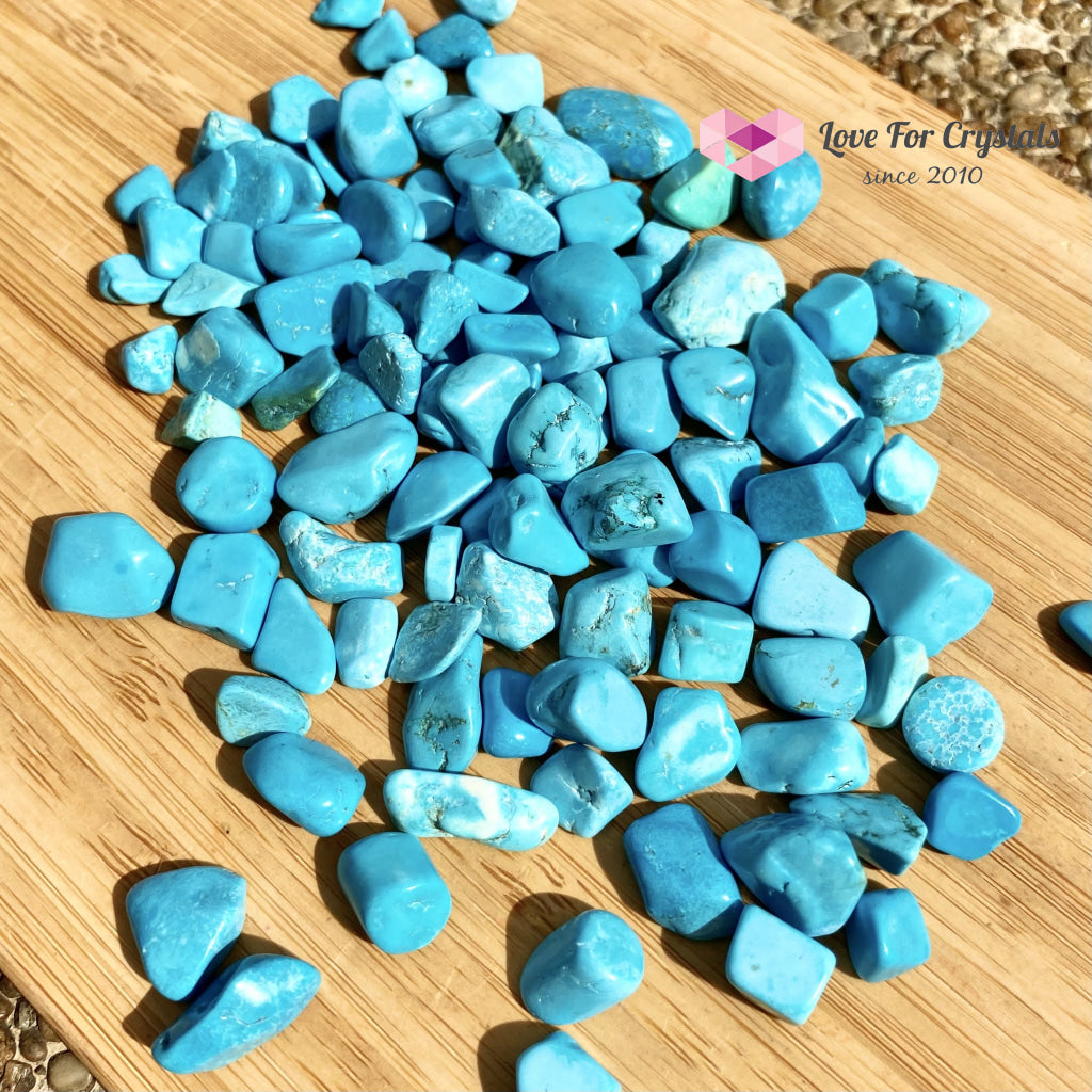 Blue Howlite (Dyed) Chips In A Pouch 100G Tumbled