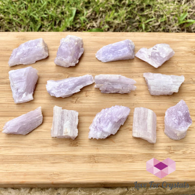 Pink Kunzite Raw (Aracuai Brazil)