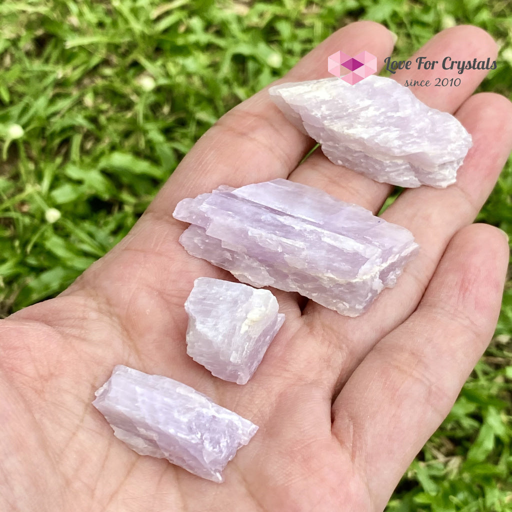 Pink Kunzite Raw (Aracuai Brazil)