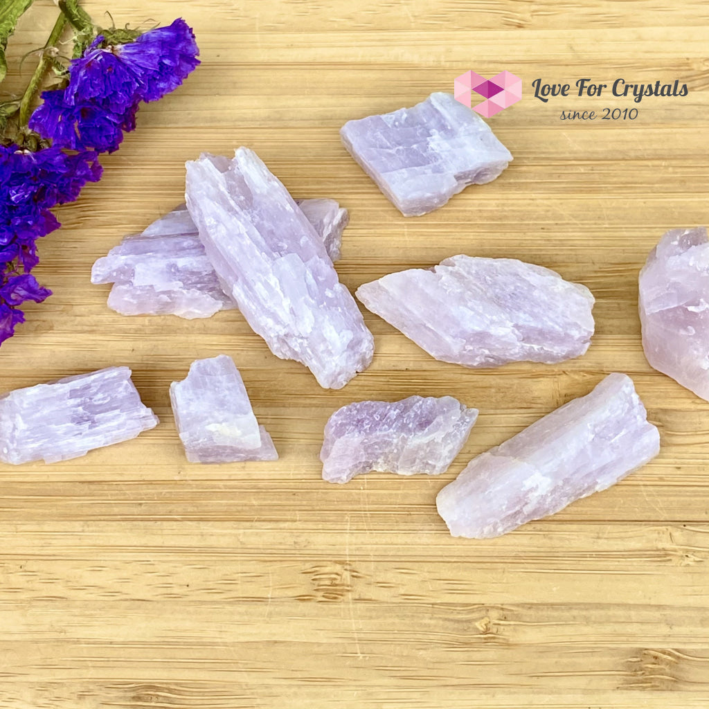 Pink Kunzite Raw (Aracuai Brazil)