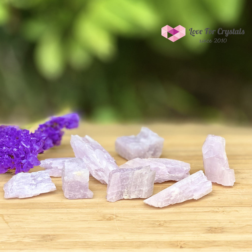 Pink Kunzite Raw (Aracuai Brazil)