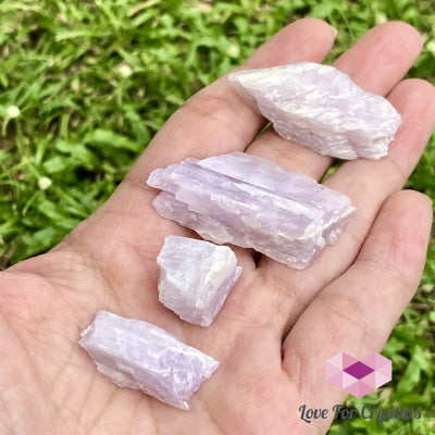 Pink Kunzite Raw (Aracuai Brazil)