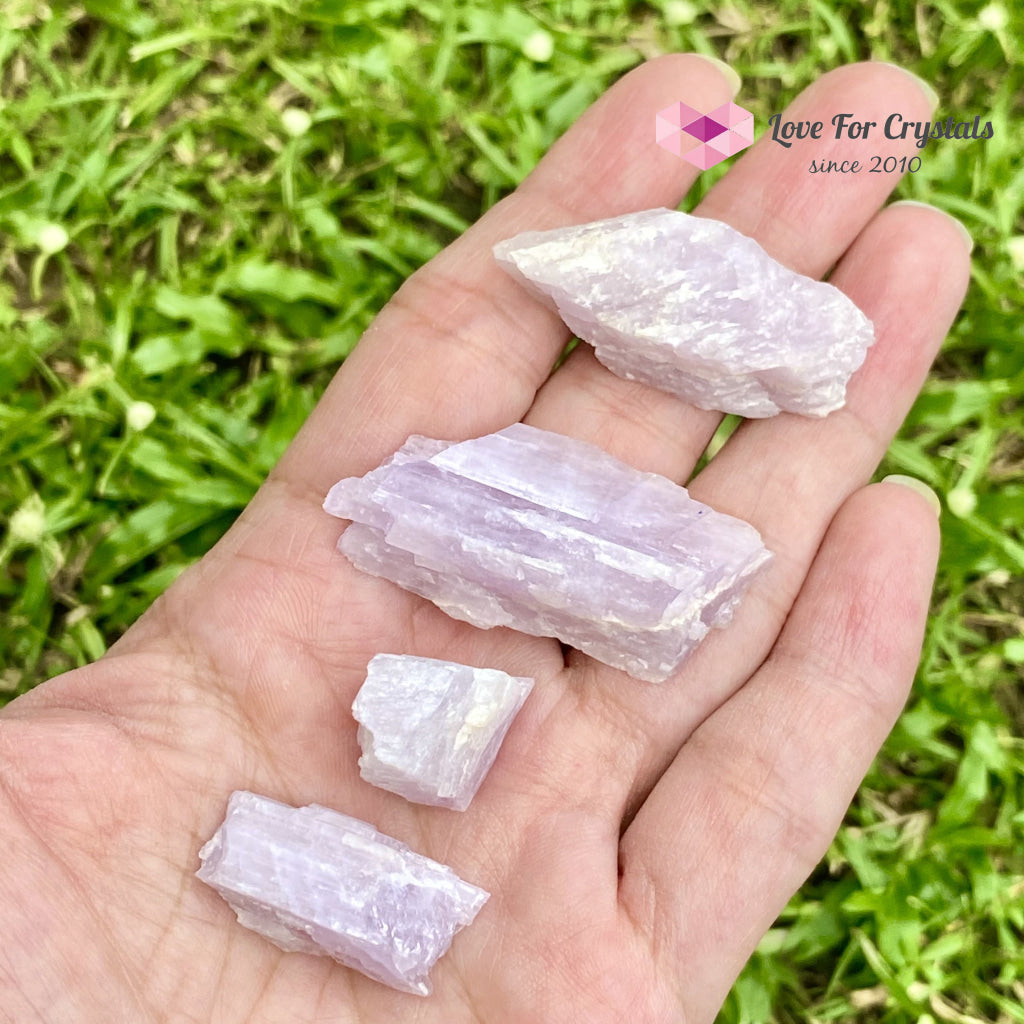 Pink Kunzite Raw (Aracuai Brazil)