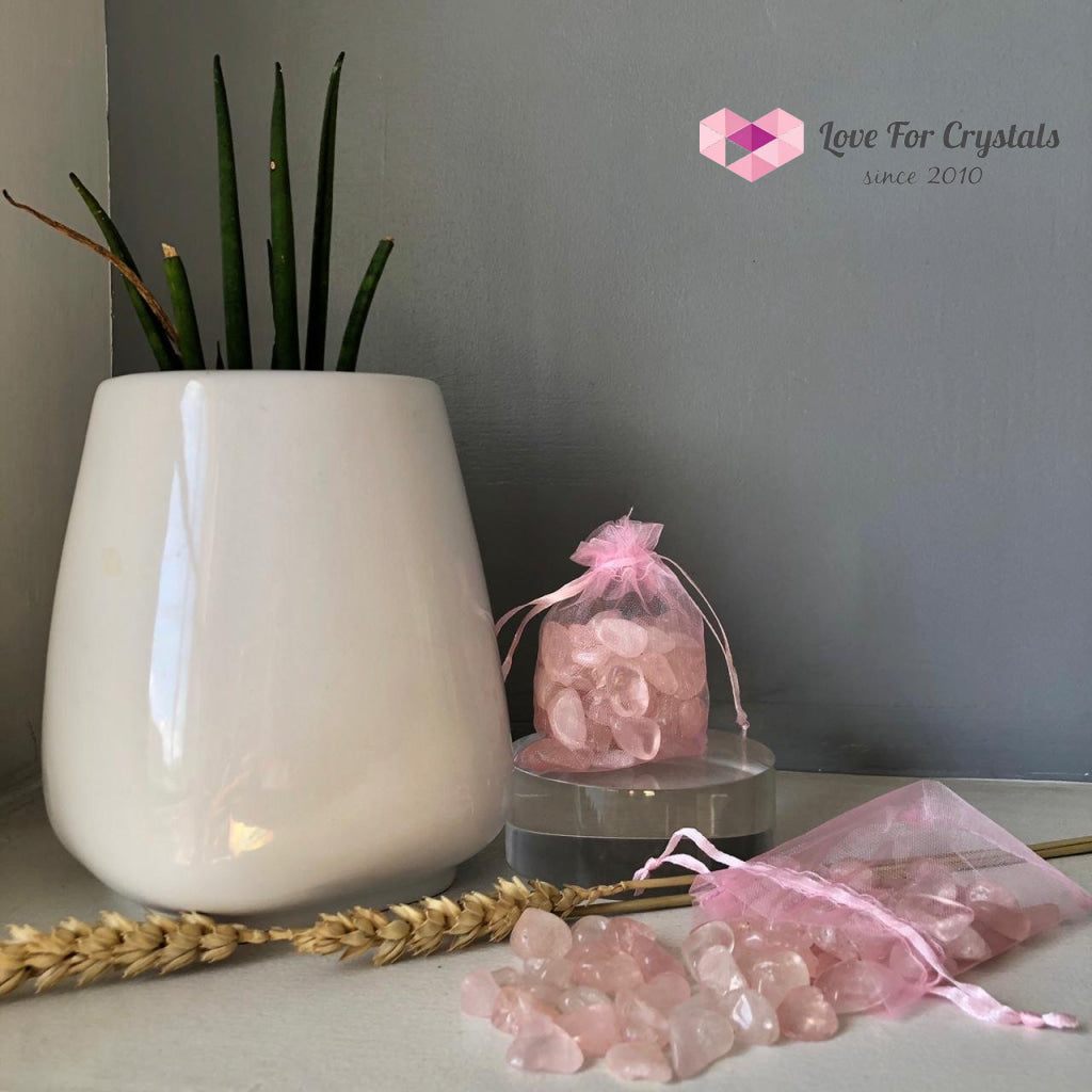 Rose Quartz Crystal Chips (100Gms)