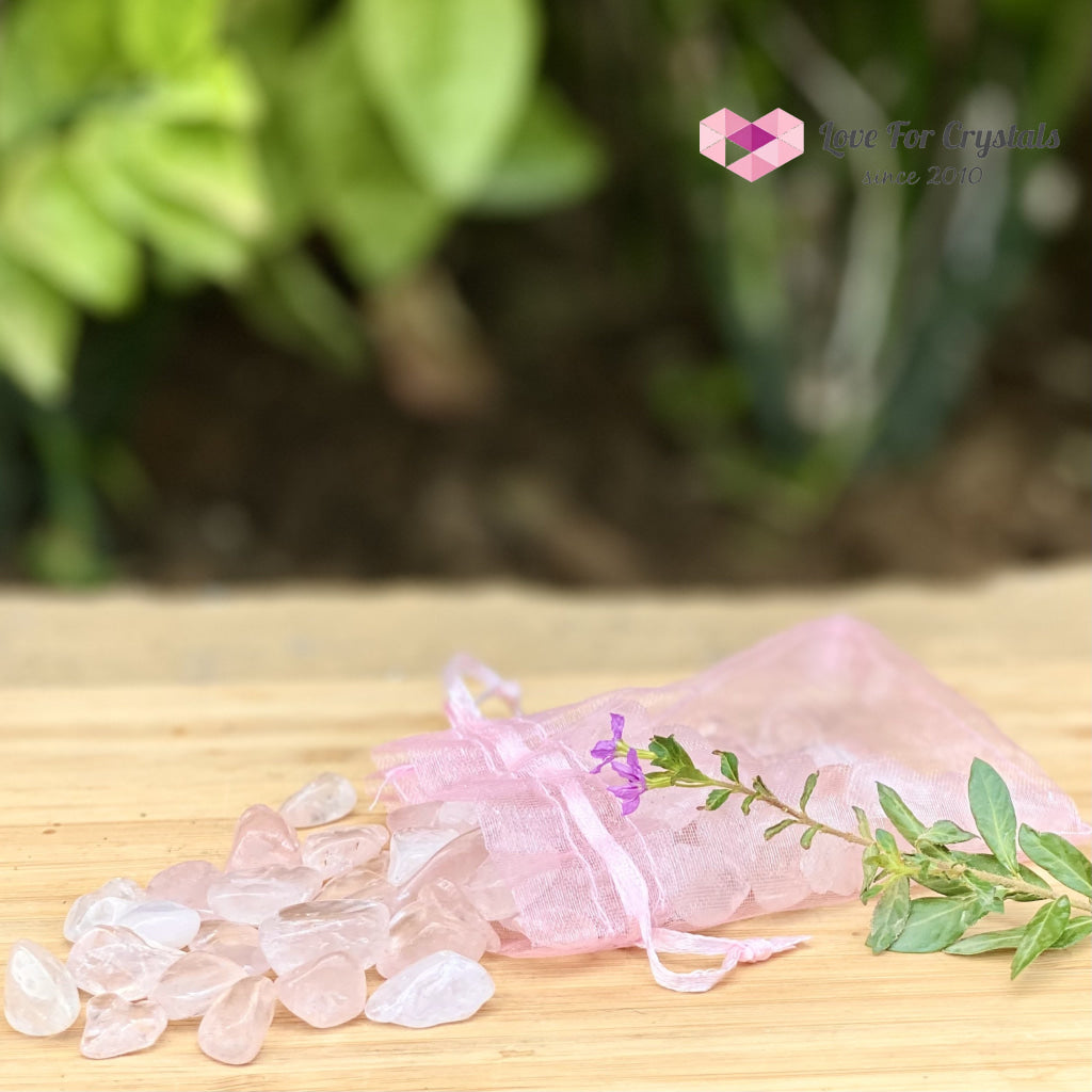 Rose Quartz Crystal Chips (100Gms)